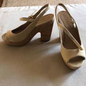 TAHARI Heel cork shoes